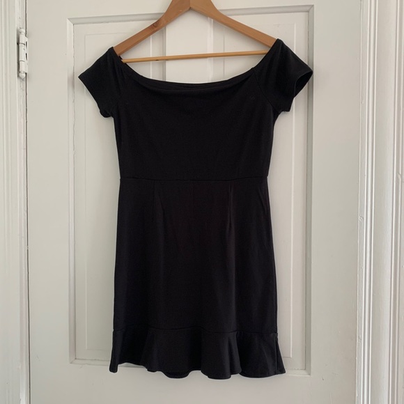 Forever 21 black off the shoulder dress L - Picture 2 of 5